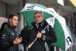 Stoffel Vandoorne, McLaren and Ross Brawn, Formula One Managing Director of Motorsports