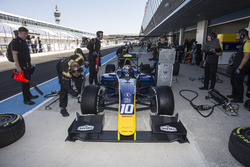 Nicholas Latifi, DAMS