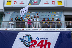 Podium: winnaars #4 AMG-Team Black Falcon, Mercedes-AMG GT3: Bernd Schneider, Maro Engel, Adam Chri
