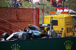 Болід Mercedes AMG F1 W07 Hybrid дляНіко Росберга, Mercedes AMG F1 повертається назад в бокси на ван