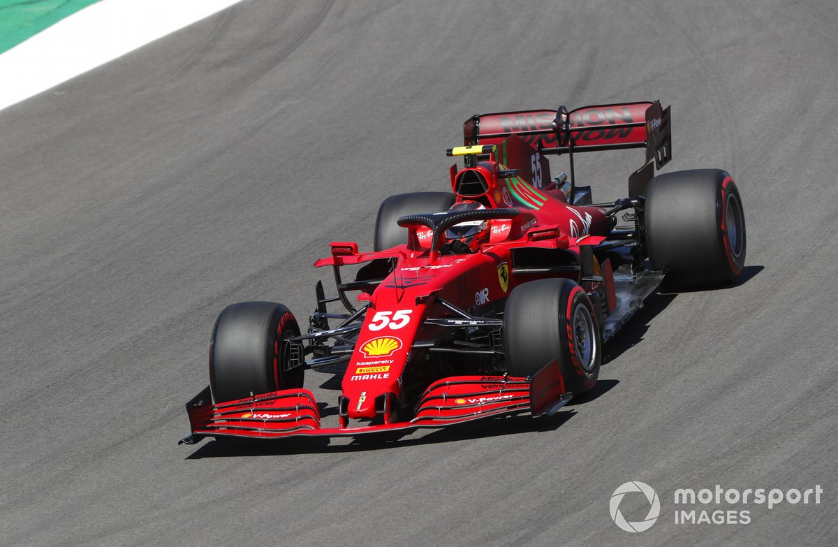 P5 Carlos Sainz Jr., Ferrari SF21