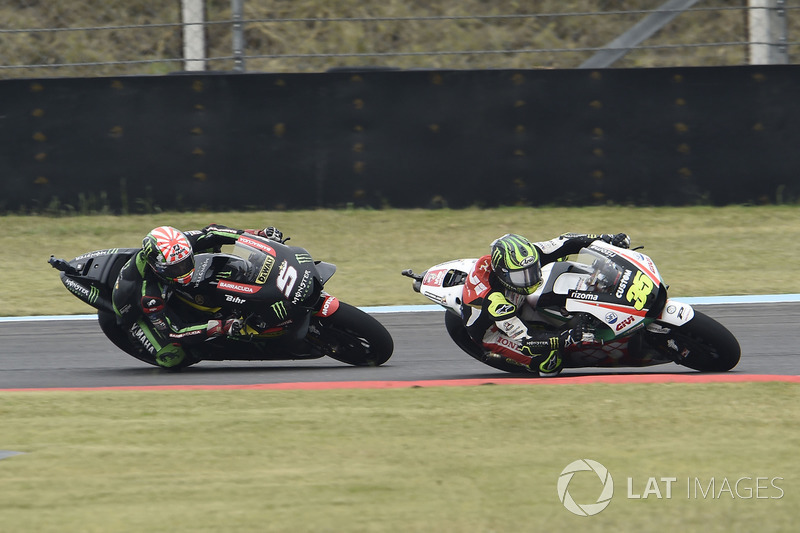 Cal Crutchlow, Team LCR Honda overtaking Johann Zarco, Monster Yamaha Tech 3