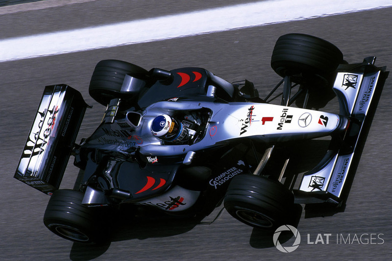 2000: Мика Хаккинен, McLaren-Mercedes MP4/15
