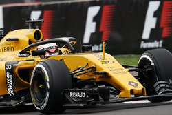 Kevin Magnussen, Renault Sport F1 Team RS16 with the Halo cockpit cover