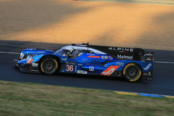 #36 Signatech, Alpine A460: Gustavo Menezes, Nicolas Lapierre, Stéphane Richelmi