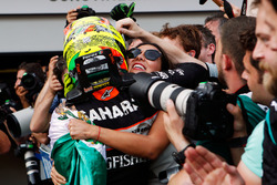 Sergio Perez, Sahara Force India F1 viert zijn derde plaats in parc fermee