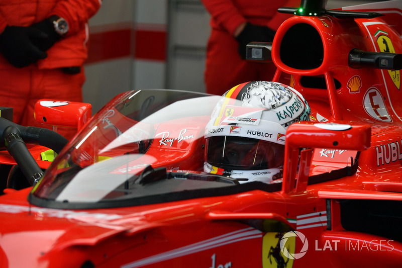 Sebastian Vettel, Ferrari SF70H, mit Cockpitschutz Shield