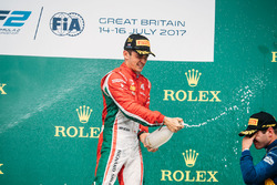 1. Charles Leclerc, PREMA Powerteam; 3. Oliver Rowland, DAMS