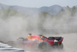 Daniel Ricciardo, Red Bull Racing RB14 crash