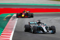 Льюіс Хемілтон, Mercedes AMG F1 W09, ДАніель Ріккардо, Red Bull Racing RB14