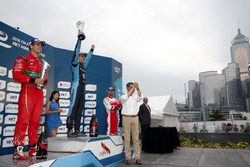 Podio: il vincitore Sébastien Buemi, Renault e.Dams; secondo Lucas di Grassi, ABT Schaeffler Audi Sp