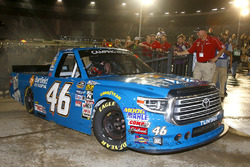 Race winner Kyle Busch, Kyle Busch Motorsports Toyota