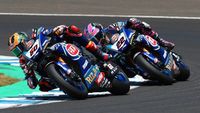 WorldSBK Jerez: Race 2 start, Lowes crash