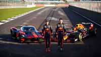フェルスタッペン&アルボン、アストンマーチン”ヴァルキリー”を初ドライブ