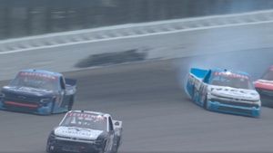 Ross Chastain makes massive save after contact with Carson Hocevar