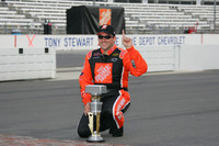 Stewart kisses the bricks Stewart kisses the bricks