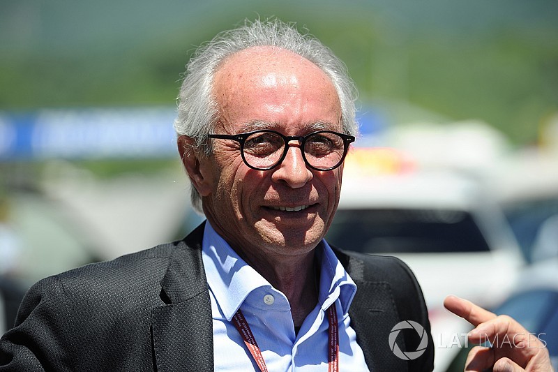 Apa bedanya Race Direction dan FIM MotoGP Stewards?