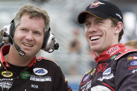 Edwards knocks out quick lap for Homestead pole Edwards knocks out quick lap for Homestead pole