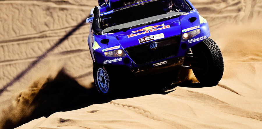 Sainz takes Dakar victory in dramatic finish Sainz takes Dakar victory in dramatic finish