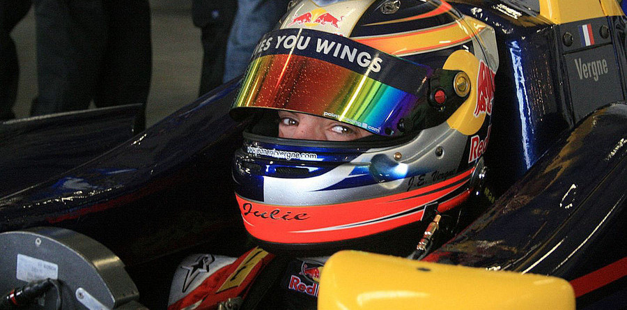 Vergne takes early points lead at Oulton Vergne takes early points lead at Oulton