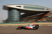 Hamilton tops practice, Buemi crashes in China Hamilton tops practice, Buemi crashes in China