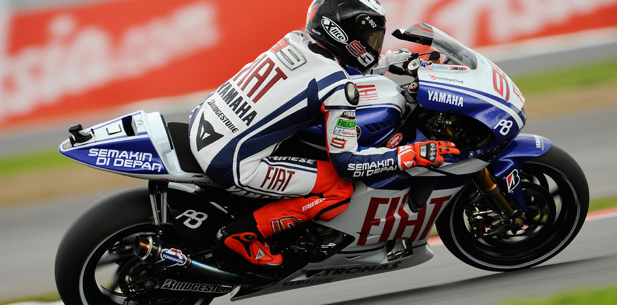 Lorenzo holds off de Puniet for British GP pole Lorenzo holds off de Puniet for British GP pole