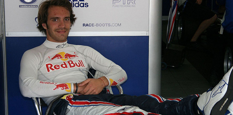 Vergne leads Carlin 1-2-3 for race one at Spa Vergne leads Carlin 1-2-3 for race one at Spa