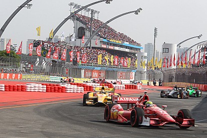 De Silvestro finishes 8th and Kanaan has fuel issue at the Sao Paulo Indy 300