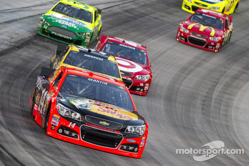 Martin rallies for top-20 at Bristol