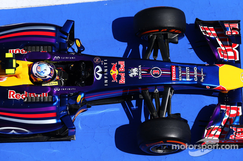 Ricciardo to stay at Red Bull in 2015