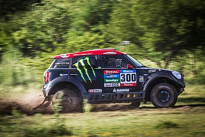 Nueve MINI ALL4 listos para el desafío más grande del deporte motor