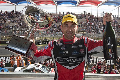 Coulthard se lleva triunfo en Adelaide