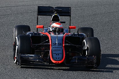 La McLaren MP4-30 dans le jeu vidéo iRacing l'été prochain