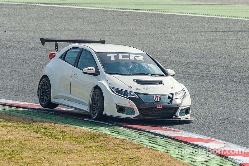 Le TCR paré pour ses grands débuts à Sepang