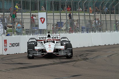 Трио Penske возглавило первую тренировку в Сент-Питерсберге