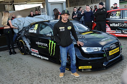 "Mi objetivo es separarme de Lewis": Nic Hamilton