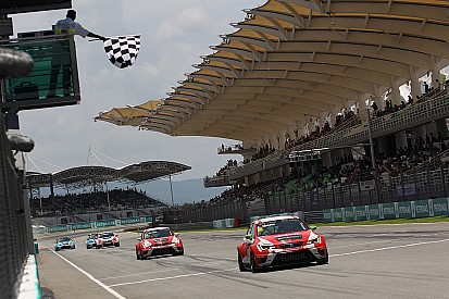 Jordi Gené gana segunda carrera de TCR de turismos