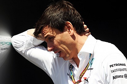 Wolf y Mercedes, preocupados por Ferrari