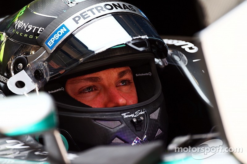 Rosberg laisse s'intercaler du monde entre Hamilton et lui