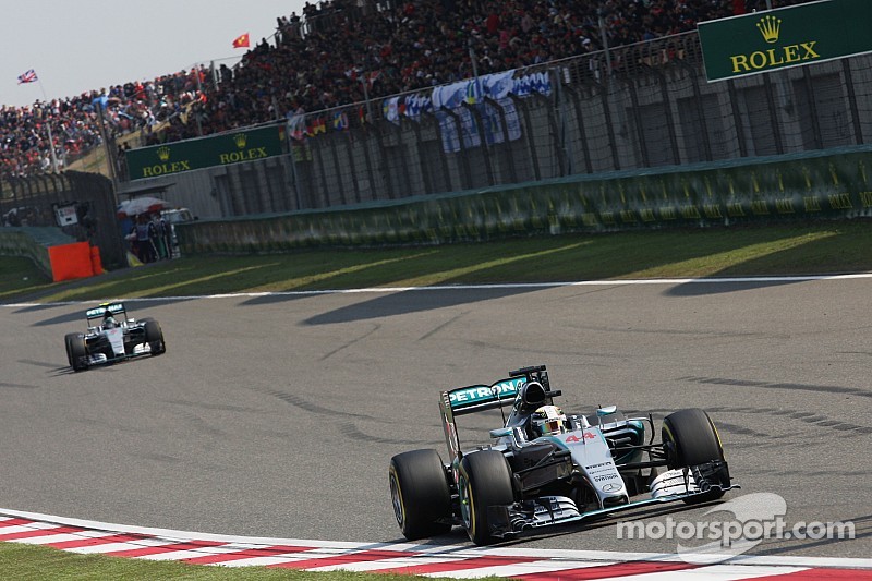 Lewis Hamilton répond à Rosberg -