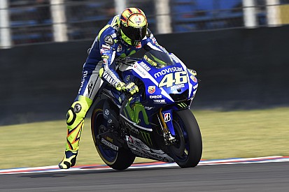 Rossi se queja de una "moto inestable" en Jerez