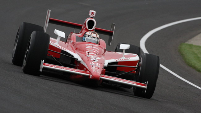 Indy 500: Dixon continua a dettare il passo