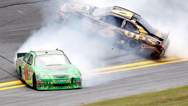 Caos e incidenti nel giovedì di Daytona