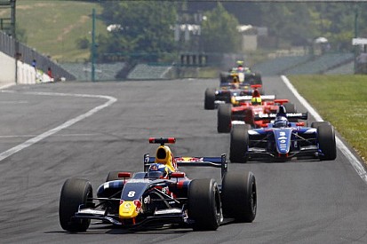 Daniel Ricciardo vincitore di Gara 1 a Budapest