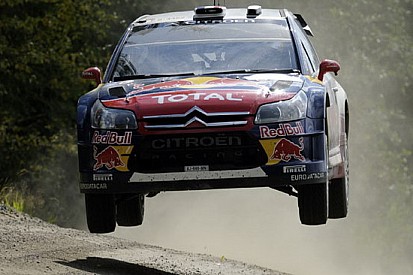 PS13: Ogier sale al secondo posto, Latvala resta in testa
