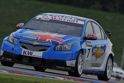 Prima vittoria stagionale per Rob Huff