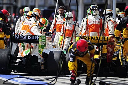 Si torni a chiudere la pit lane in caso di safety car!