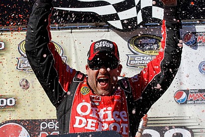 Stewart torna alla vittoria a Fontana