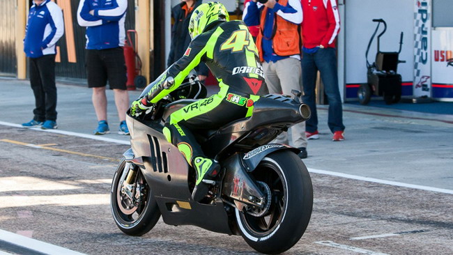 Valentino alle prese con la scelta del motore