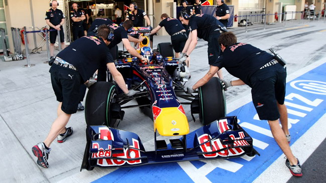 Abu Dhabi, day 1: Ricciardo al top in mattinata
